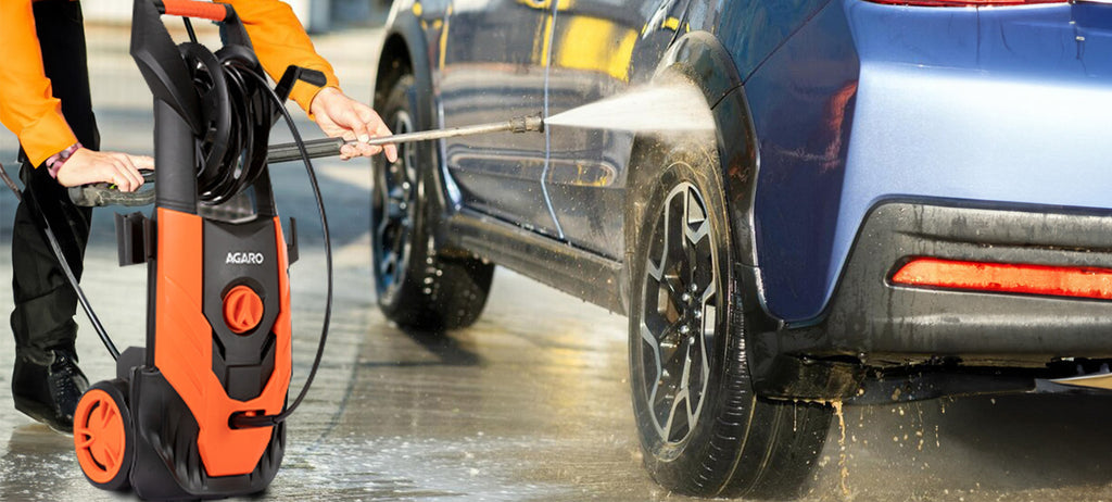 How does a petrol pressure washer work?