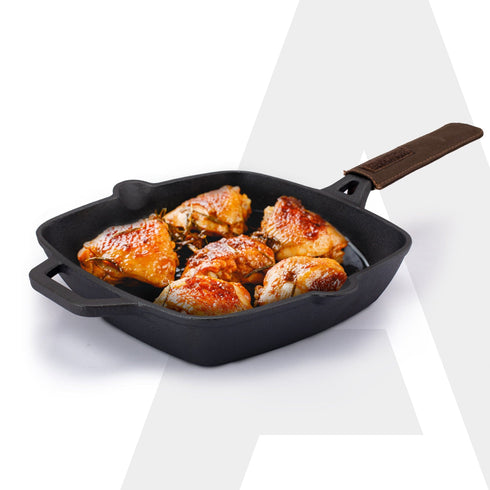 Royal Pre Seasoned Cast Iron Grill Pan, 24cm Diameter, 1.9L, No Chemical Coating, Rigid Handles, Fast Heating, Heavy Weight, Gas Oven & Induction Compatible, Frying, Cooking