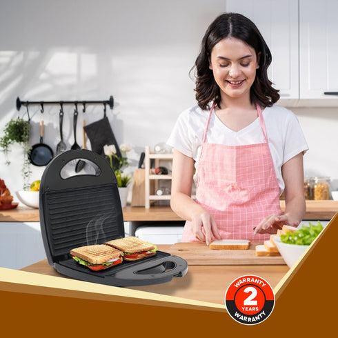 Delite Sandwich Maker, 750W, 4 Slice Non Stick Grill Plate, Power Indicator, Oil Free Toasting, Grilling, Black
