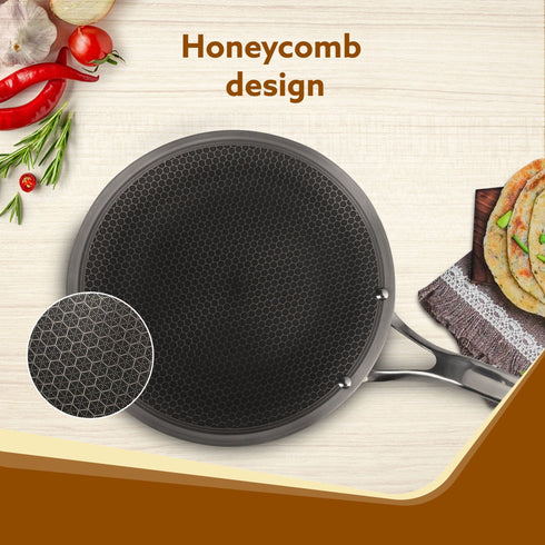 Royal Honey Comb Tawa, 26 cm Diameter, Tri-Ply Steel with Honey Comb Pattern Design, Gas & Induction Oven Compatible, Riveted Handle, Food Safe & PFOA Free, Cooking, Cookware, Silver